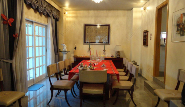 Τραπεζαρία - Dining room